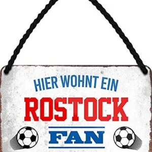 Blechschilder Hier WOHNT EIN Rostock Fan Hängeschild für Fußball Begeisterte Deko Artikel Schild Geschenkidee 18x12 cm